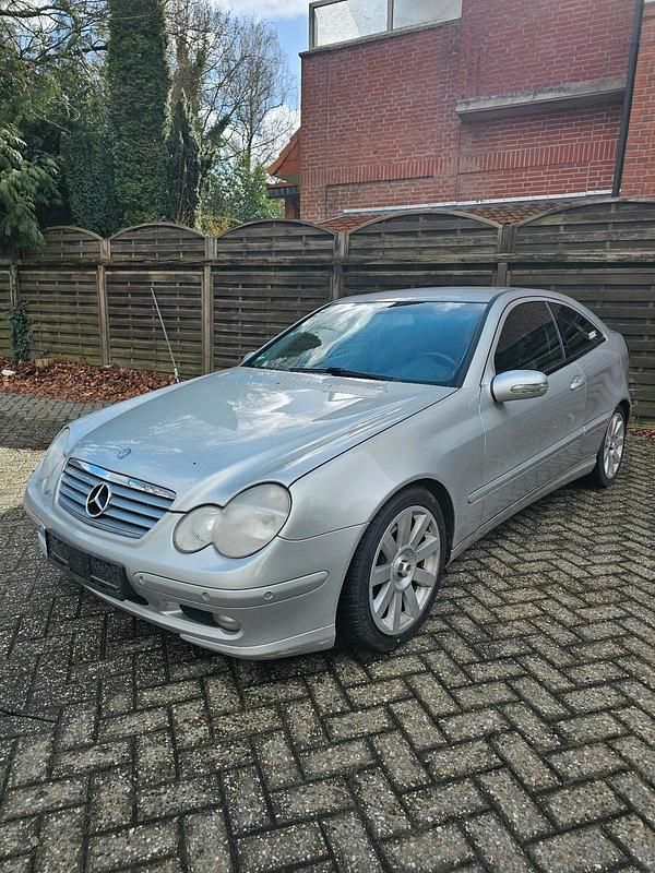 Gebraucht Mercedes C230 197 PS (144 kW) 2001 Grau Coupé