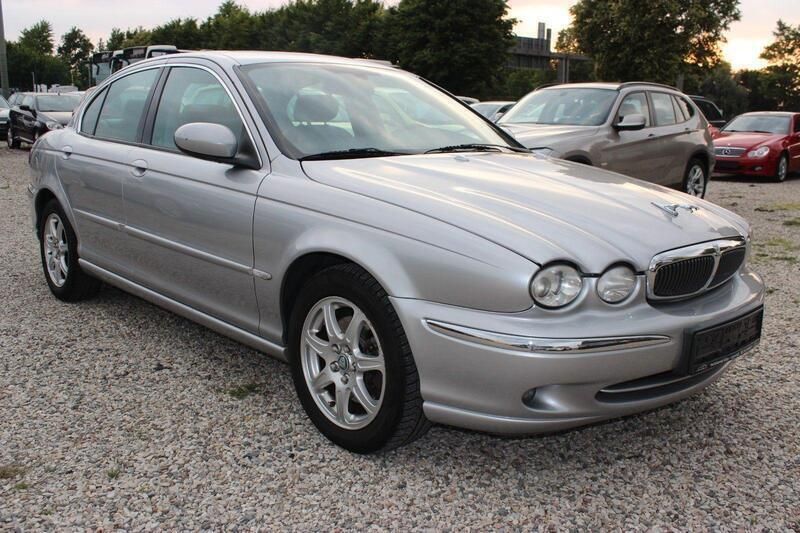 Silber Gebraucht 2003 Jaguar X-type Executive Limousine | 3.490 € (Teuer) - Bild 1/4