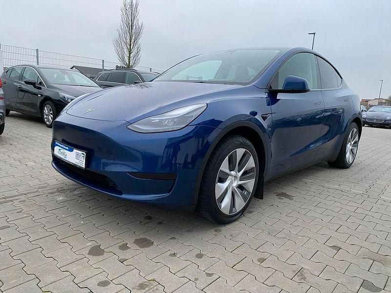 Blau Gebraucht 2023 Tesla Model Y RWD SUV | 28.999 € (Superpreis) - Bild 1/4