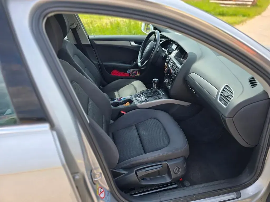 Używany Audi A4 Ambiente 150 KM (110 kW) 2014 Szary Kombi