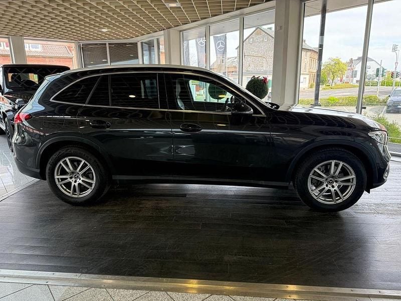 Gebraucht Mercedes GLC200 Avantgarde 204 PS (150 kW) 2023 Grau SUV