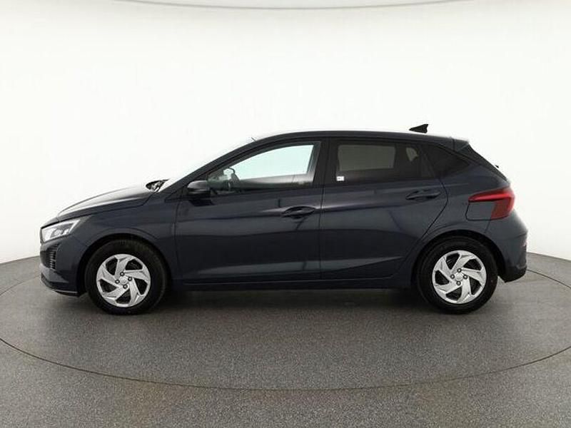 Gebraucht Hyundai i20 GO! 101 PS (74 kW) 2024 Blau Limousine
