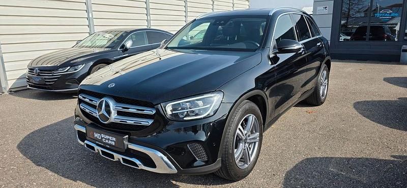 Gebraucht Mercedes GLC220 194 PS (142 kW) 2021 Schwarz SUV