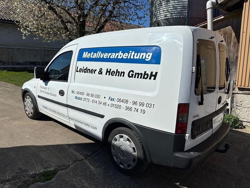 Gebraucht Opel Combo 101 PS (74 kW) 2011 Weiß Kombi