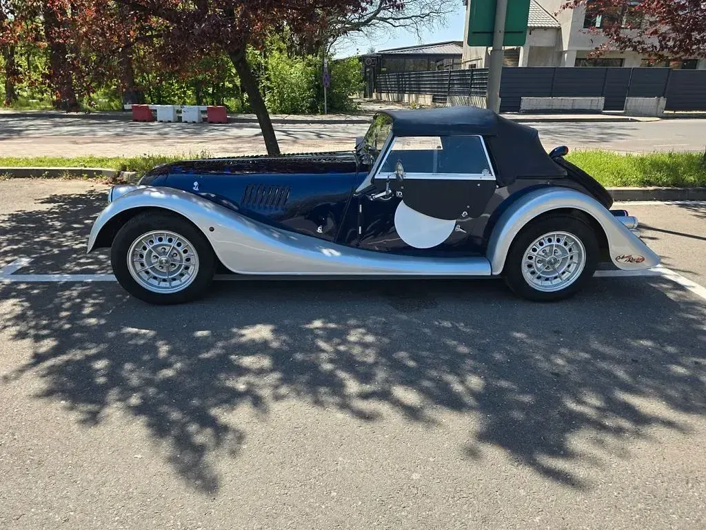 Gebraucht Morgan 4/4 145 PS (106 kW) 2010 Blau Cabrio