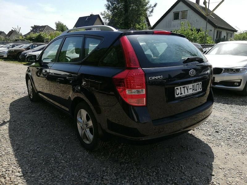 Gebraucht Kia Ceed 116 PS (85 kW) 2012 Schwarz Kleinwagen