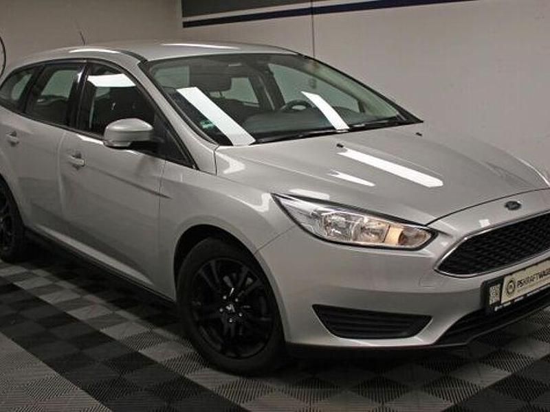 Gebraucht Ford Focus S 105 PS (77 kW) 2016 Silber Kombi