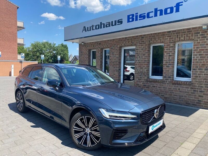 Blau Gebraucht 2024 Volvo V60 Plus Kombi | 44.890 € (Fairer Preis) - Bild 1/4