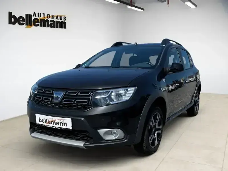 Gebraucht Dacia Sandero Stepway 90 PS (66 kW) 2021 Schwarz Limousine