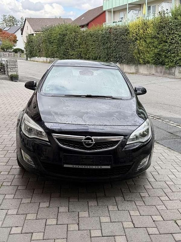 Gebraucht Opel Astra 116 PS (85 kW) 2011 Kombi
