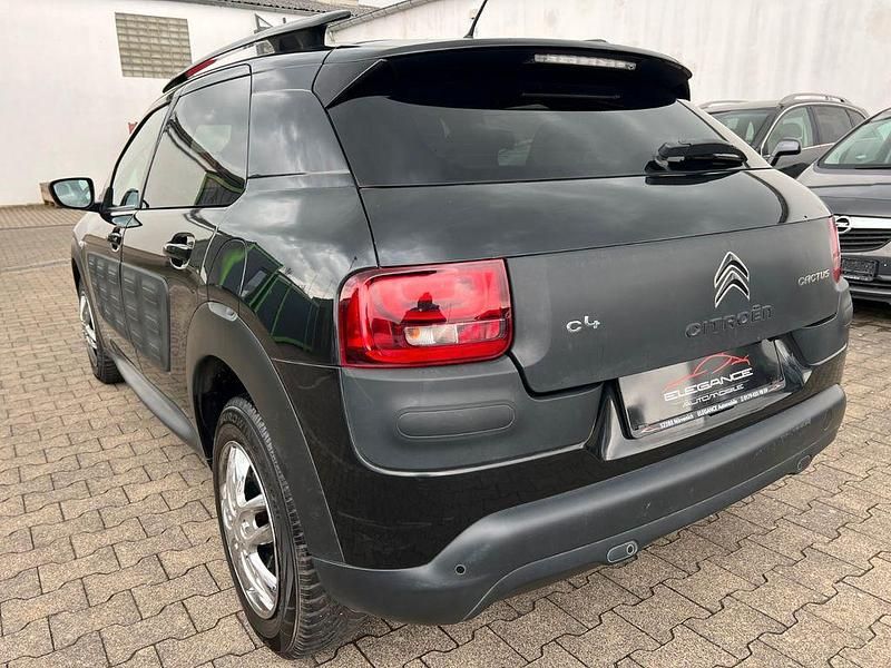 Gebraucht Citroën C4 82 PS (60 kW) 2017 Schwarz Limousine