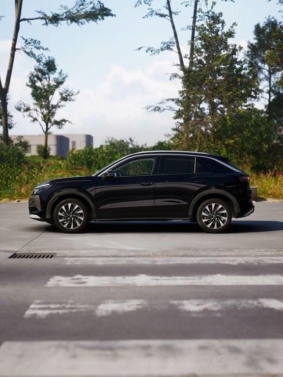 Nouă VW T-Roc Style 150 CP (110 kW) 2026 Negru SUV