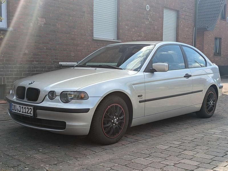 Grau Gebraucht 2002 BMW 316 Compact Kleinwagen | 2.699 € (Etwas zu teuer) - Bild 1/4
