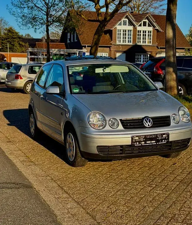 Usata VW Polo Comfortline 75 CV (55 kW) 2002 Argento Berlina