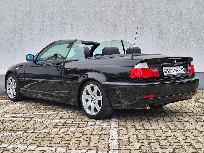 Gebraucht BMW 320 Cabriolet Basis 150 PS (110 kW) 2006 Schwarz Cabrio