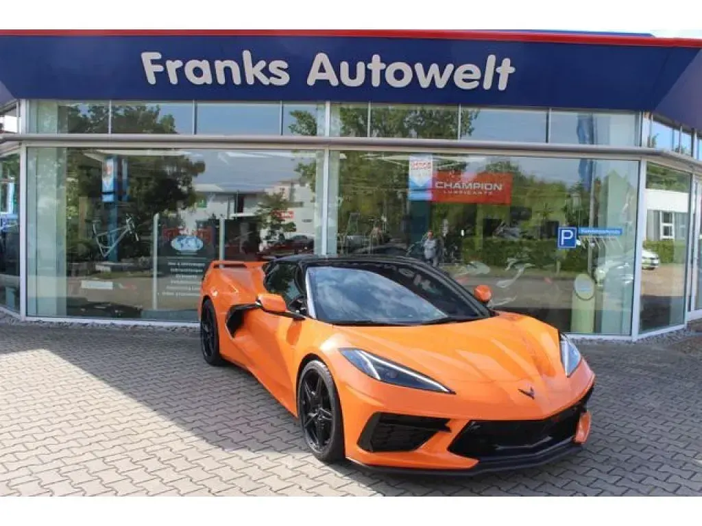 Używany Corvette C8 481 KM (353 kW) 2023 Pomarańczowy Kabriolet