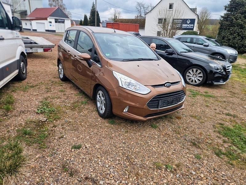 Gebraucht Ford B-MAX Titanium 105 PS (77 kW) 2016 Braun Van / Kleinbus