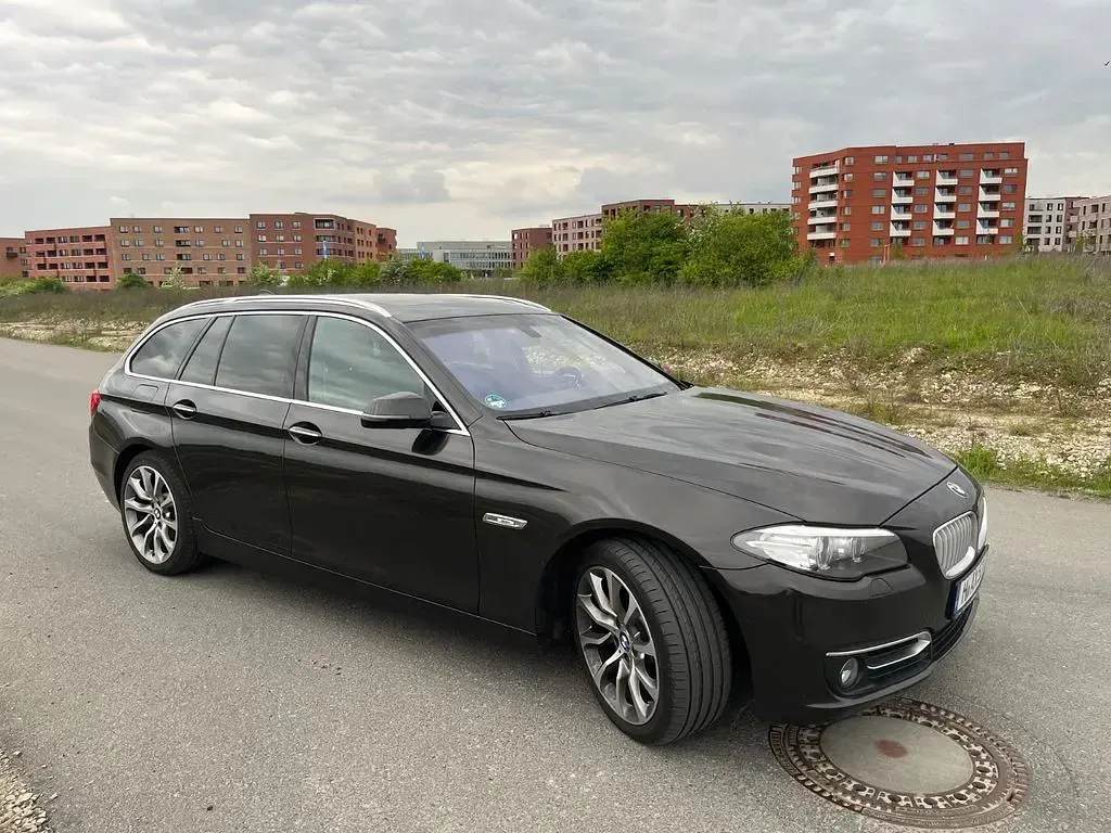 Gebraucht BMW 520 184 PS (135 kW) 2014 Grau Kombi