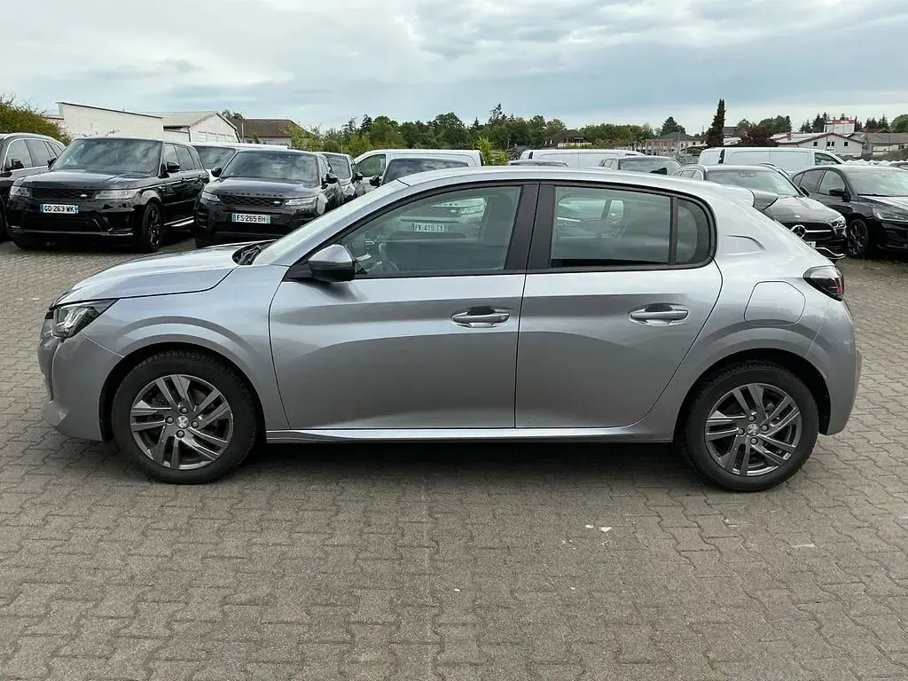 Gebraucht Peugeot 208 Active 102 PS (75 kW) 2021 Grau Kleinwagen