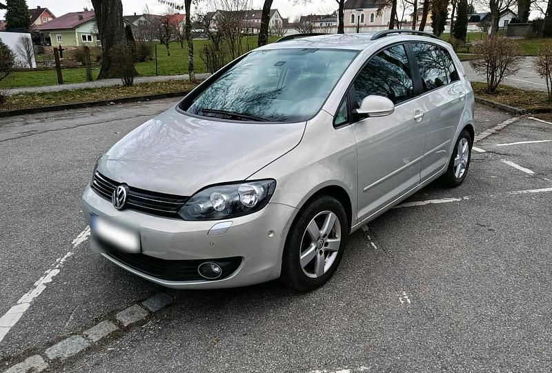 Gebraucht VW Golf VI Team 105 PS (77 kW) 2010 Silber Kleinwagen