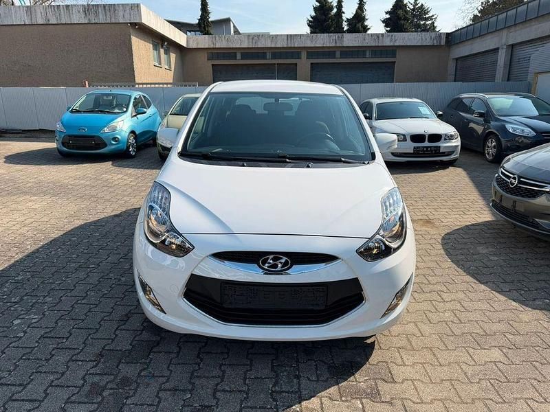 Gebraucht Hyundai ix20 Edition 90 PS (66 kW) 2013 Weiß Kleinwagen