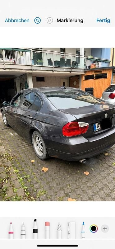 Braun Gebraucht 2005 BMW 320 Limousine | 1.650 € (Superpreis) - Bild 1/4