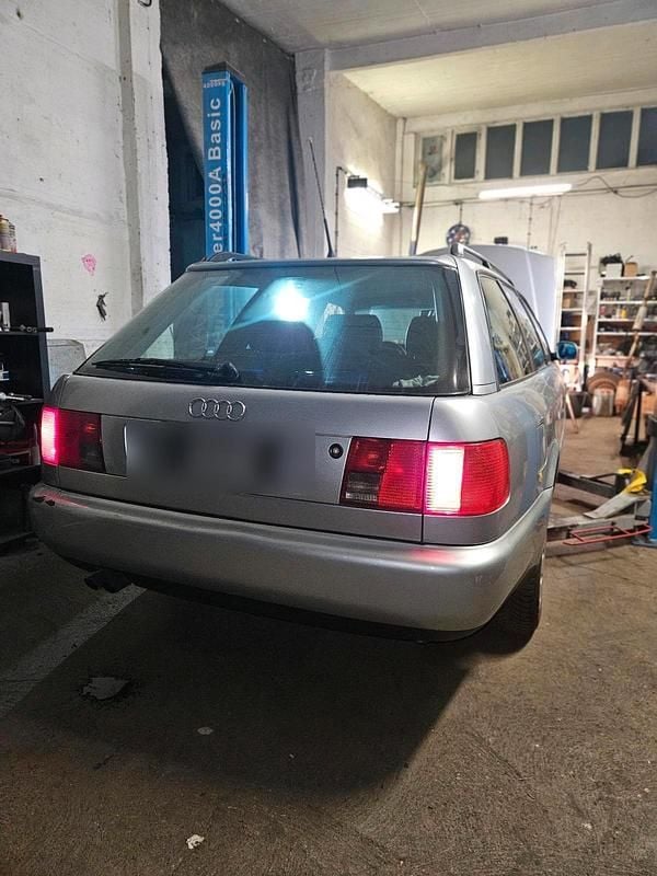 Usata Audi A6 Competition 140 CV (102 kW) 1996 Argento Station wagon