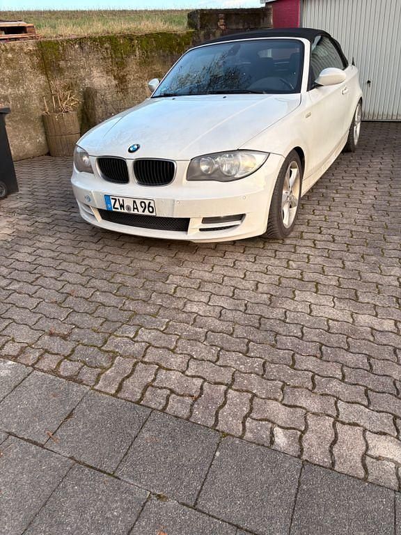 Gebraucht BMW 118 Cabriolet Performance 143 PS (105 kW) 2009 Weiß Cabrio
