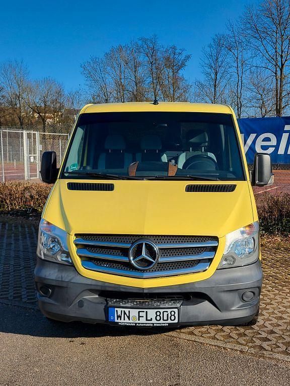 Gelb Gebraucht 2015 Mercedes Sprinter Van | 18.490 € (Fairer Preis) - Bild 1/4