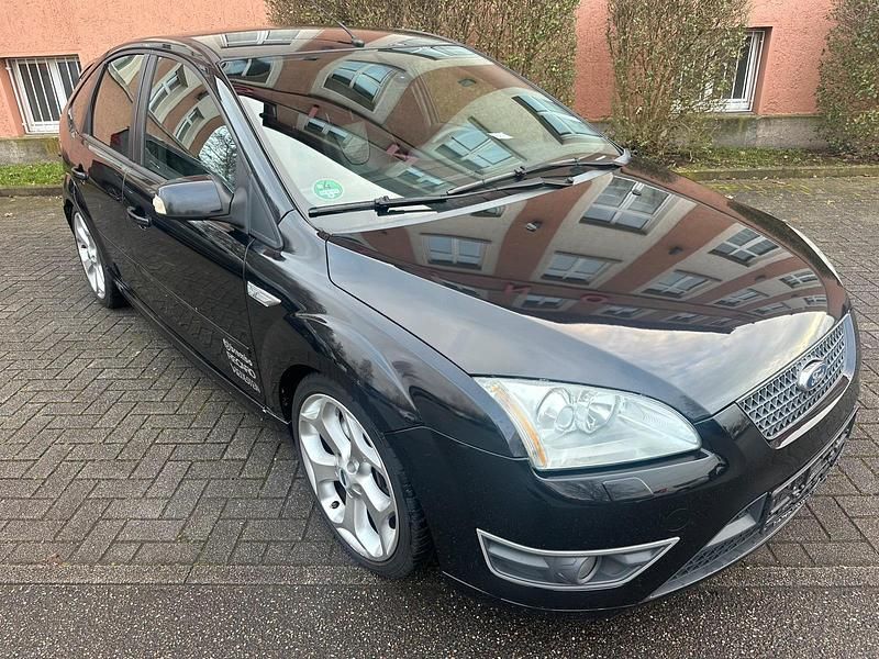 Gebraucht Ford Focus ST 226 PS (166 kW) 2006 Schwarz Limousine