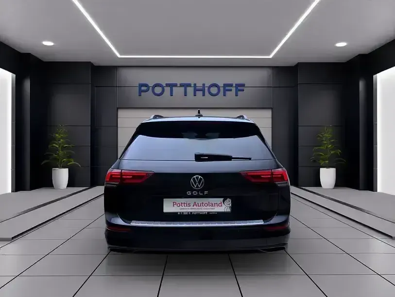 Gebraucht VW Golf VII Life 116 PS (85 kW) 2021 Deep black perleffekt Kleinwagen