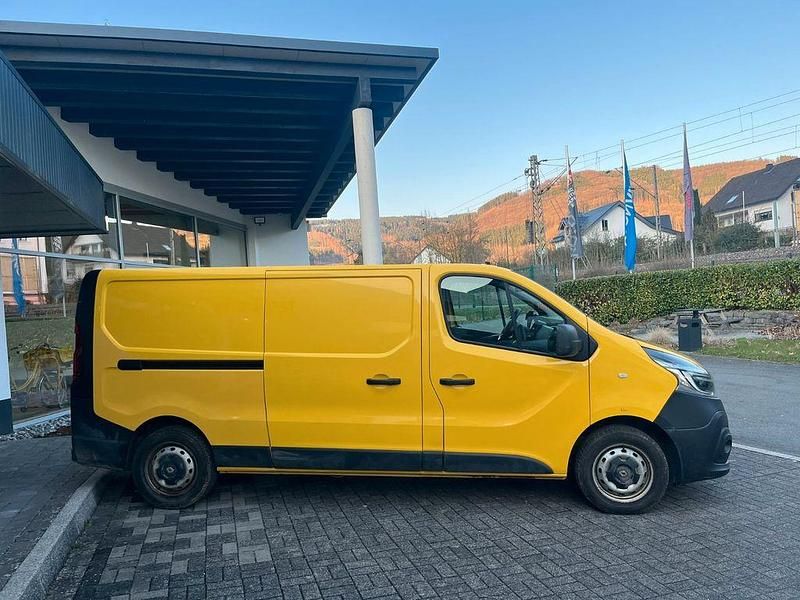 Gebraucht Renault Trafic 120 PS (88 kW) 2020 Van / Kleinbus