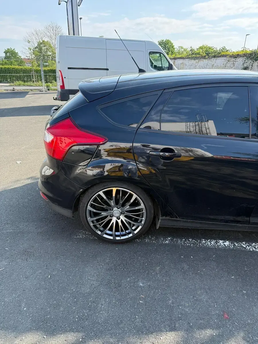 Occasion Ford Focus 150 ch (110 kW) 2011 Noir Berline