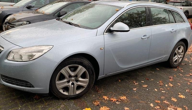 Silber Gebraucht 2013 Opel Insignia Kombi | 4.999 € (Superpreis) - Bild 1/3