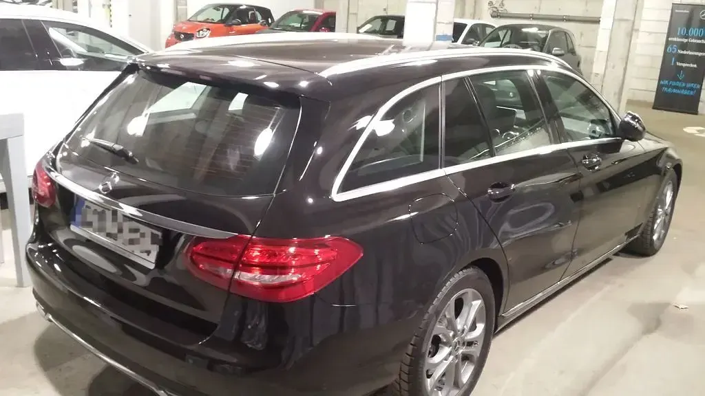 Gebraucht Mercedes C180 Avantgarde 156 PS (114 kW) 2018 Schwarz Limousine