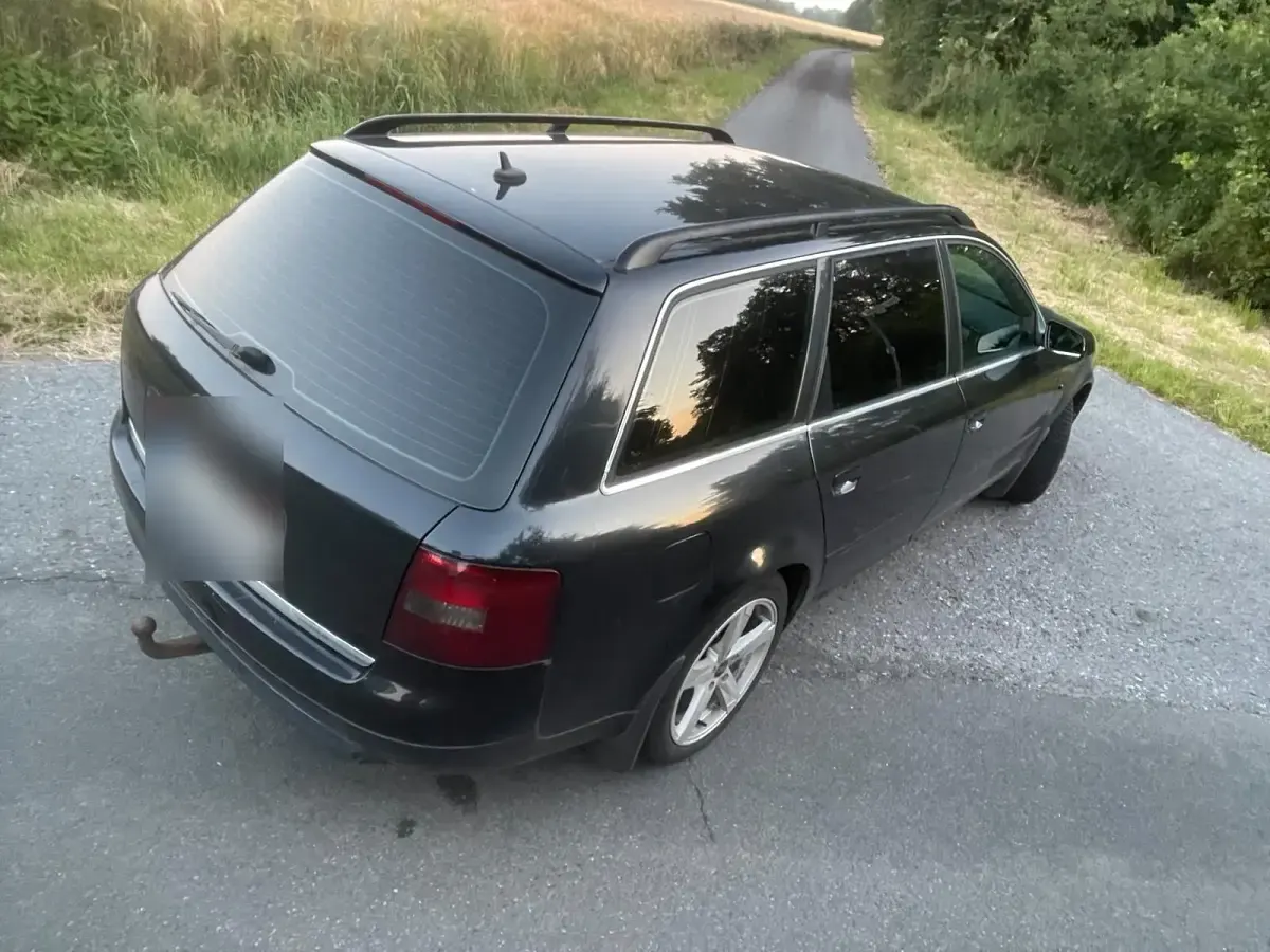 Gebraucht Audi A6 150 PS (110 kW) 2001 Blau Kombi