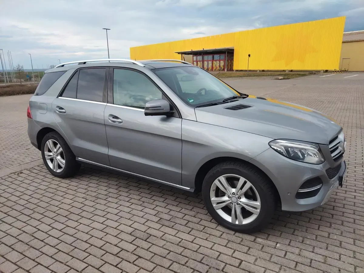 Gebraucht Mercedes GLE250 204 PS (150 kW) 2015 Silber SUV