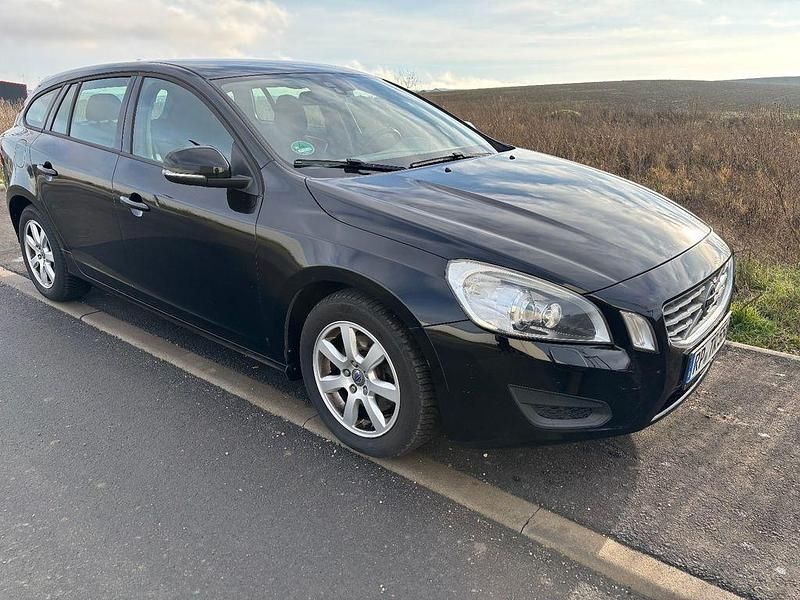Gebraucht Volvo V60 163 PS (119 kW) 2013 Schwarz Kombi