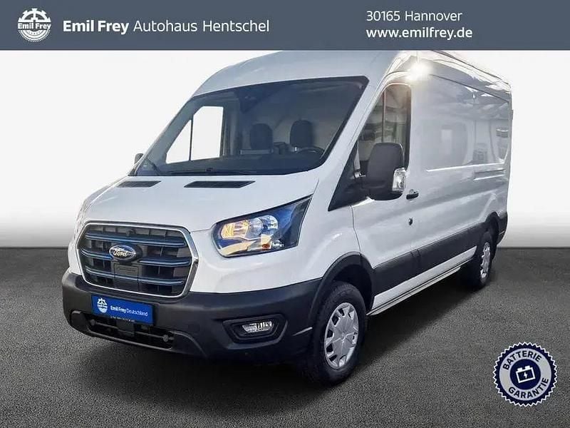 Weiß Gebraucht 2022 Ford E-Transit Trend Van | 28.803 € - Bild 1/3