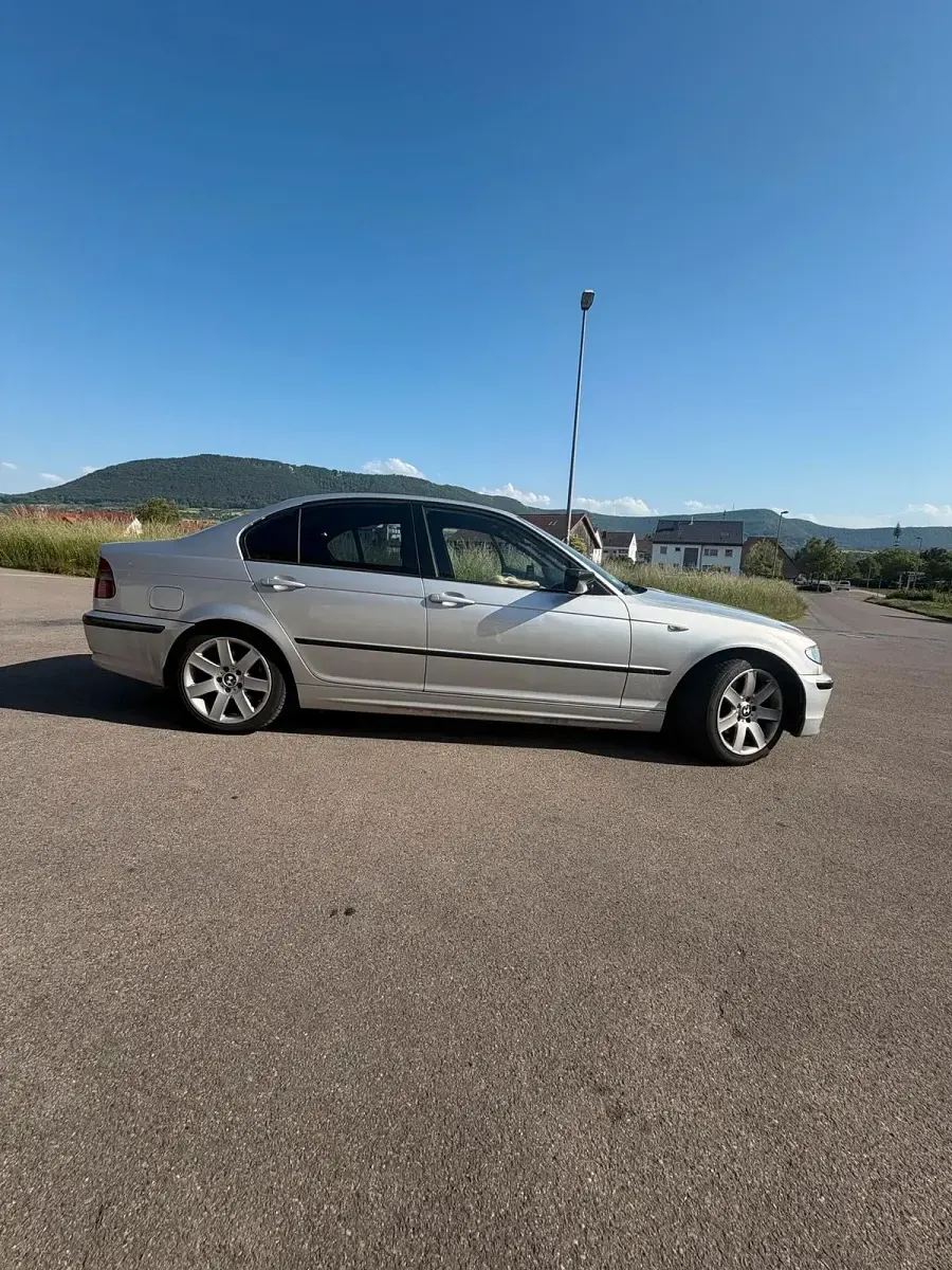 Gebraucht BMW 320 Basis 150 PS (110 kW) 2004 Silber Limousine