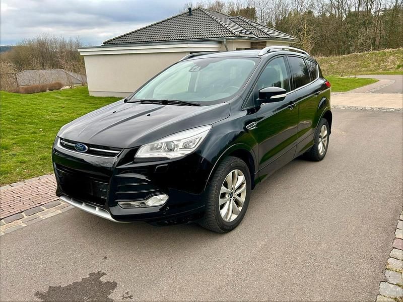 Gebraucht Ford Kuga Individual 180 PS (132 kW) 2015 Schwarz SUV
