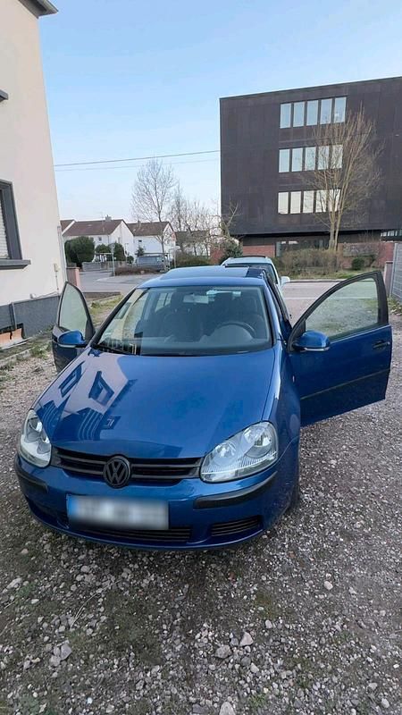 Gebraucht VW Golf IV 105 PS (77 kW) 2004 Blau Kleinwagen