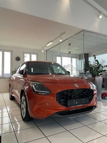 Neu Suzuki Swift Comfort 83 PS (61 kW) 2025 Orange Kleinwagen