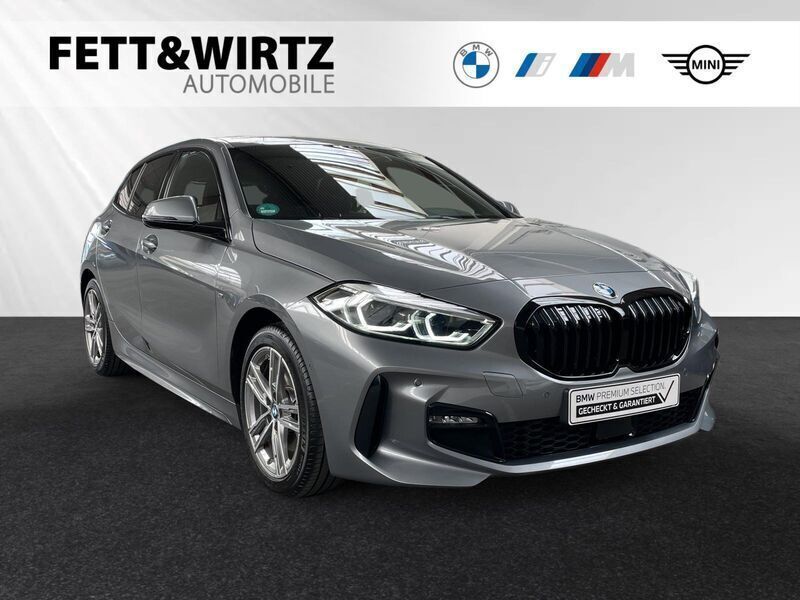 Skyscraper grau metallic Gebraucht 2022 BMW 116 M Sport Kleinwagen | 23.390 € (Fairer Preis) - Bild 1/3