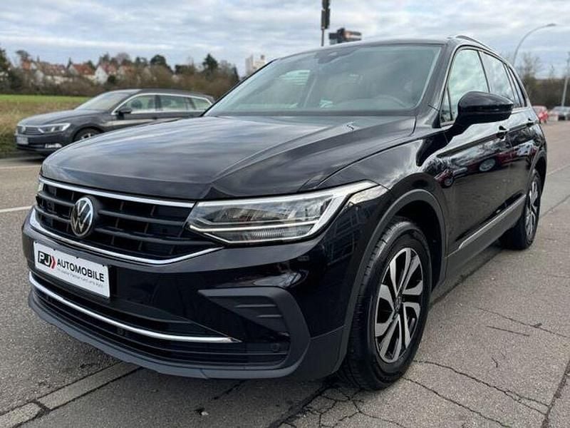 Gebraucht VW Tiguan Active 170 PS (125 kW) 2021 Blau SUV