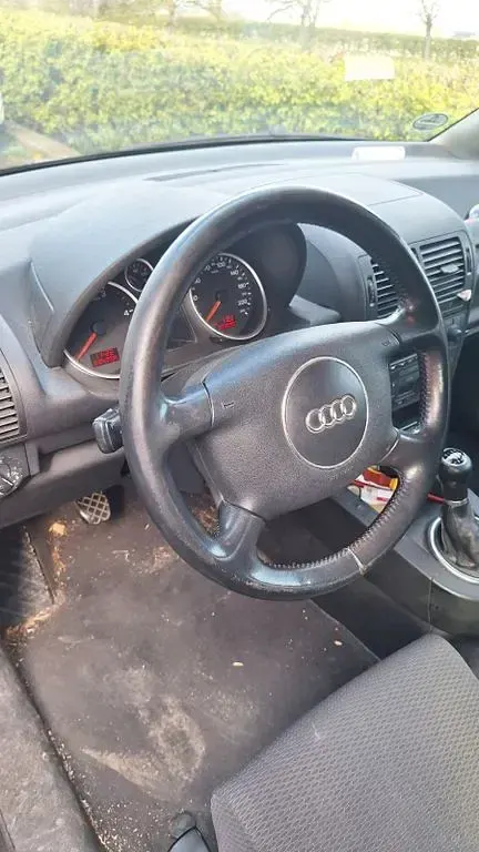 Occasion Audi A2 75 ch (55 kW) 2003 Gris Citadine