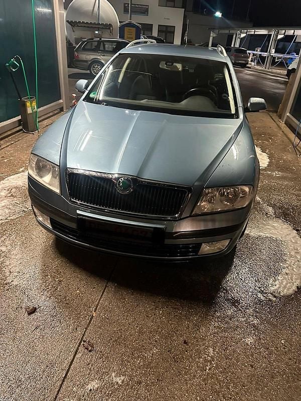 Gebraucht Skoda Octavia 160 PS (117 kW) 2009 Andere farben Kombi