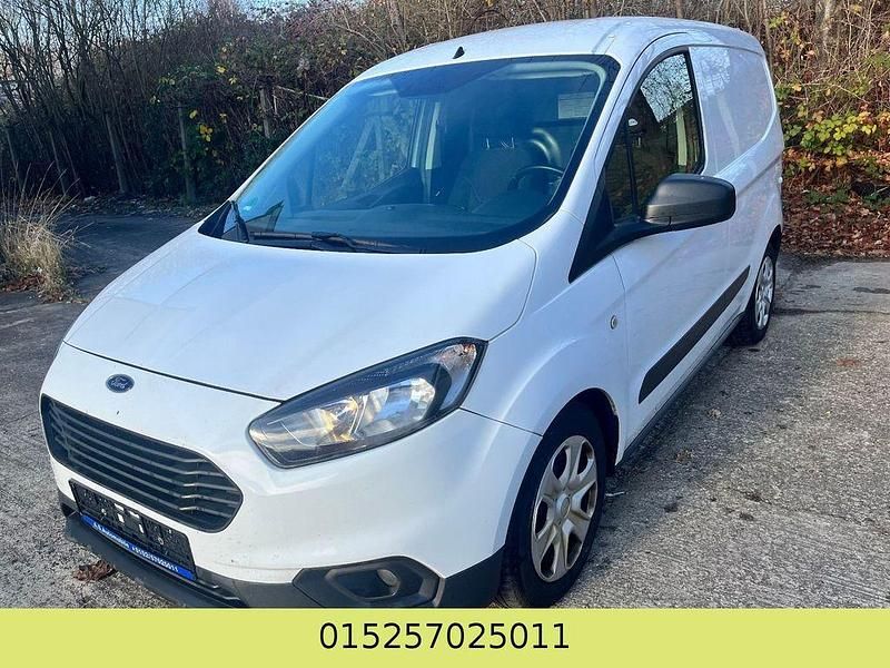 Gebraucht Ford Transit Trend 101 PS (74 kW) 2023 Weiß Van / Kleinbus