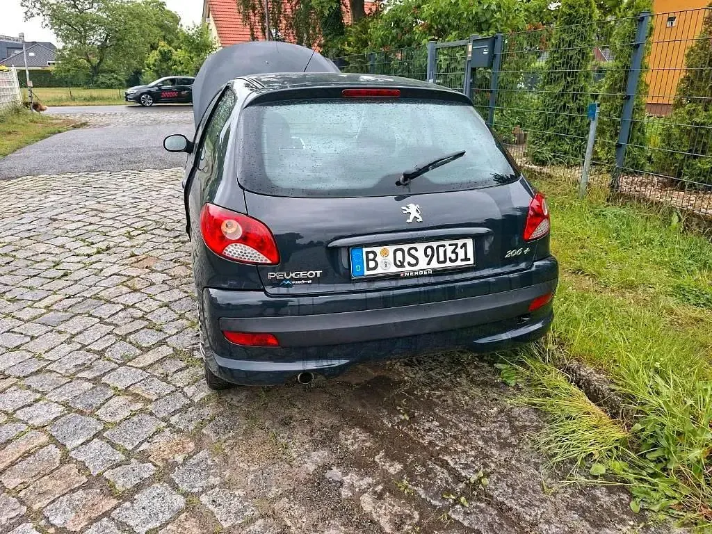 Gebraucht Peugeot 206+ 75 PS (55 kW) 2010 Blau Kleinwagen