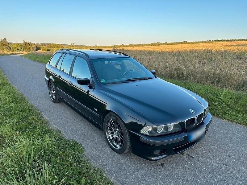 Gebraucht BMW 525 163 PS (119 kW) 2001 Schwarz Kombi